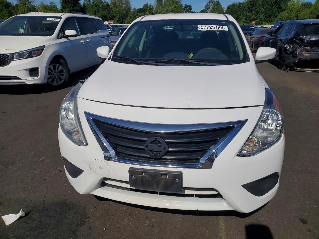 2019 Nissan Versa S - Image 5