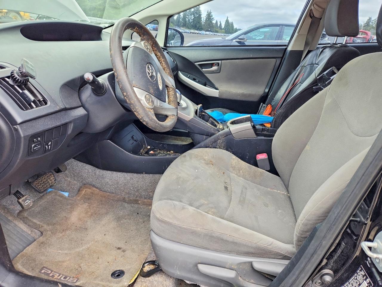 2013 Toyota Prius Two - Image 7