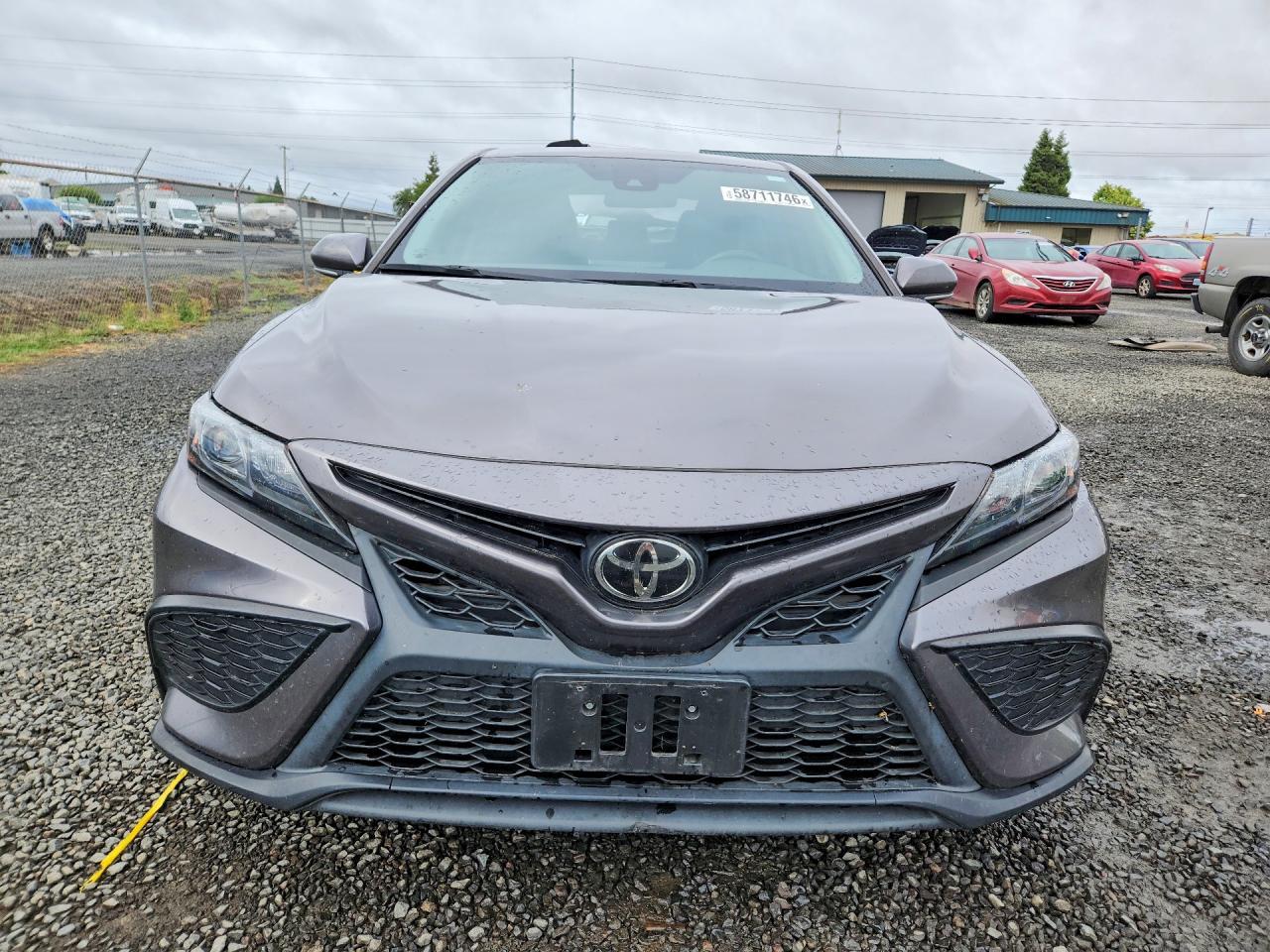2022 Toyota Camry Se - Фото 5