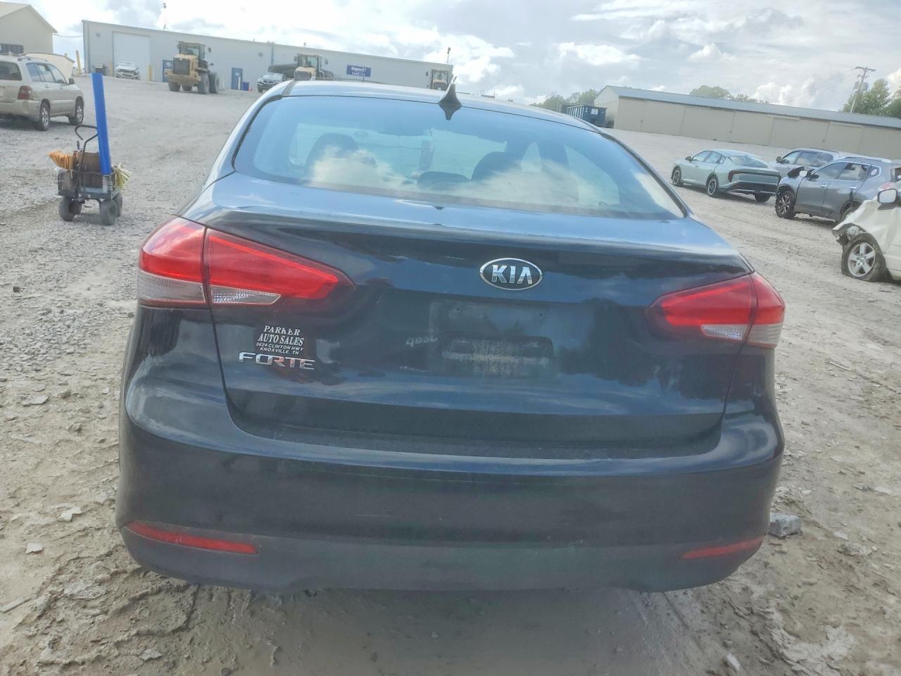 2017 Kia Forte Lx - Image 6