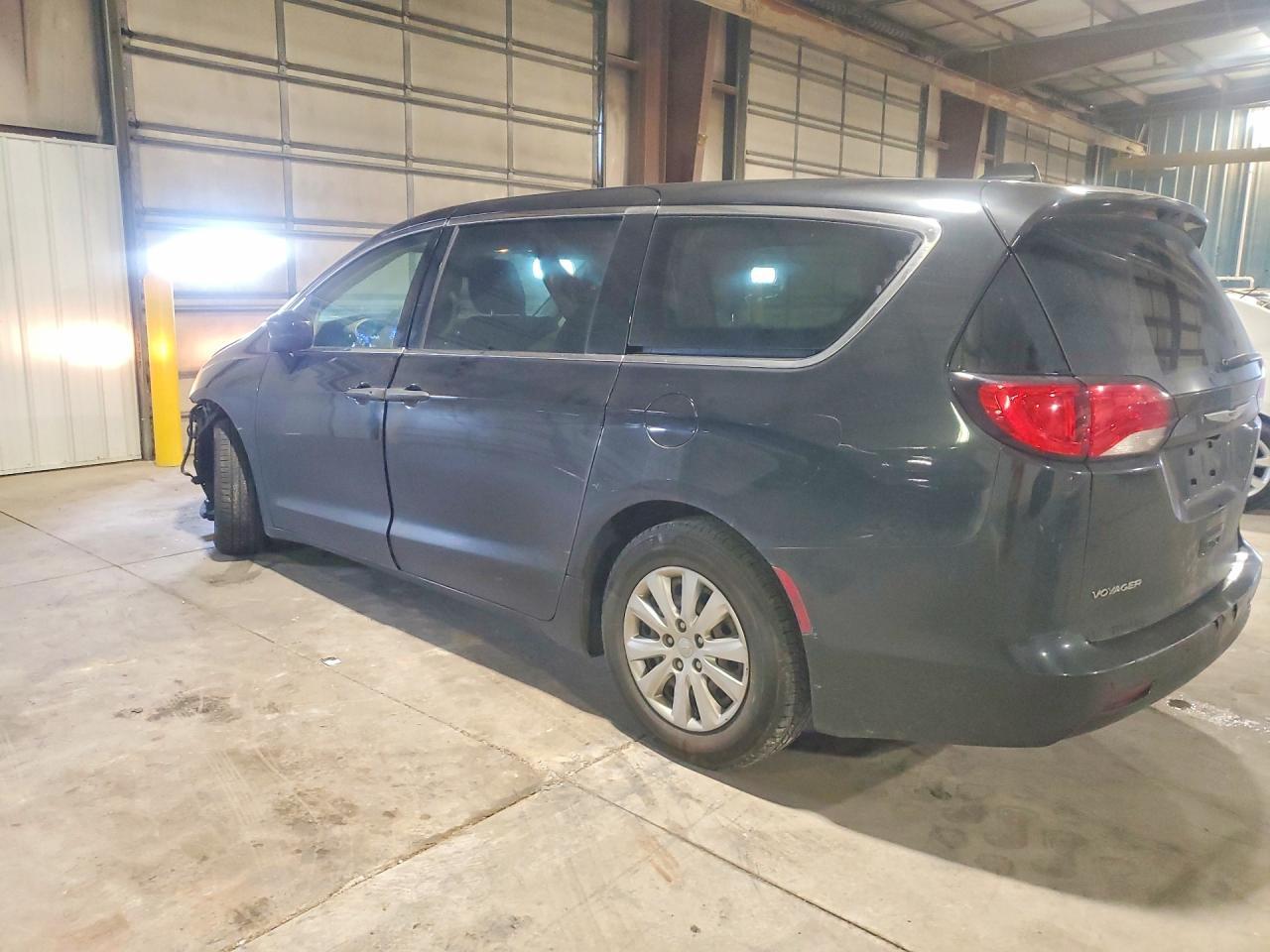 2021 Chrysler Voyager L - Image 2