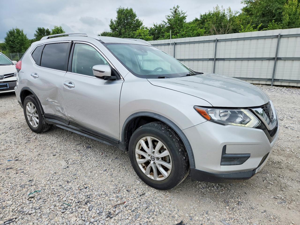 2020 Nissan Rogue - Фото 4