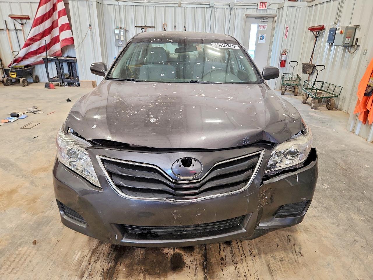 2011 Toyota Camry Le - Фото 5