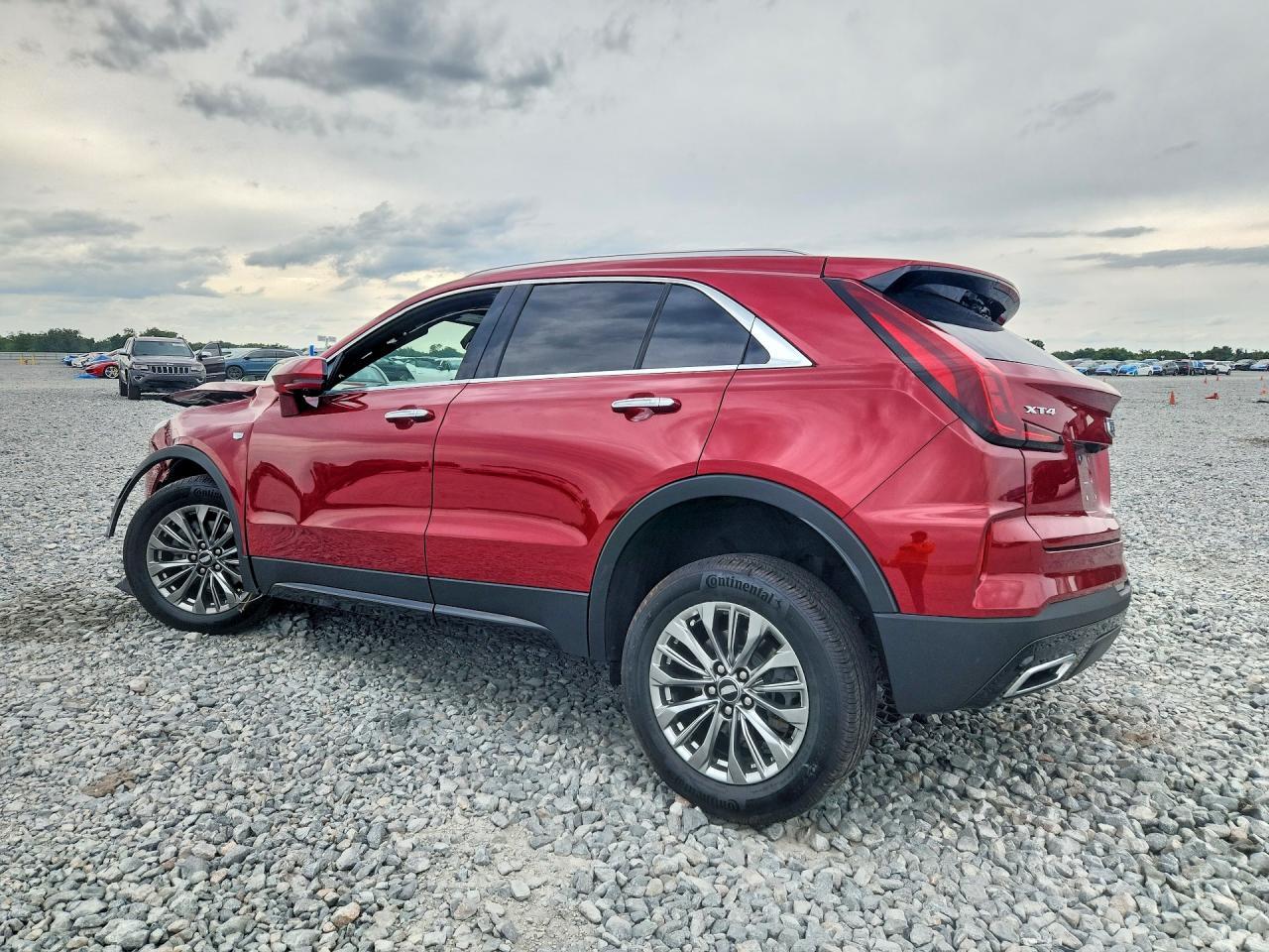 2025 Cadillac Xt4 Premium Luxury - Image 2
