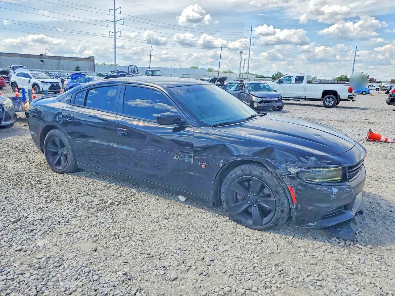 2015 Dodge Charger R - Фото 4