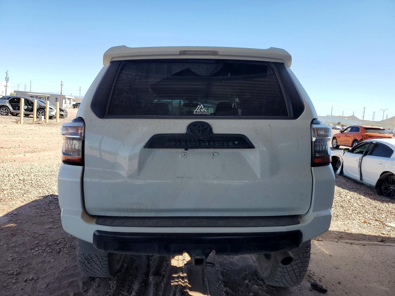 2017 Toyota 4Runner Trd Off-Road - Image 6
