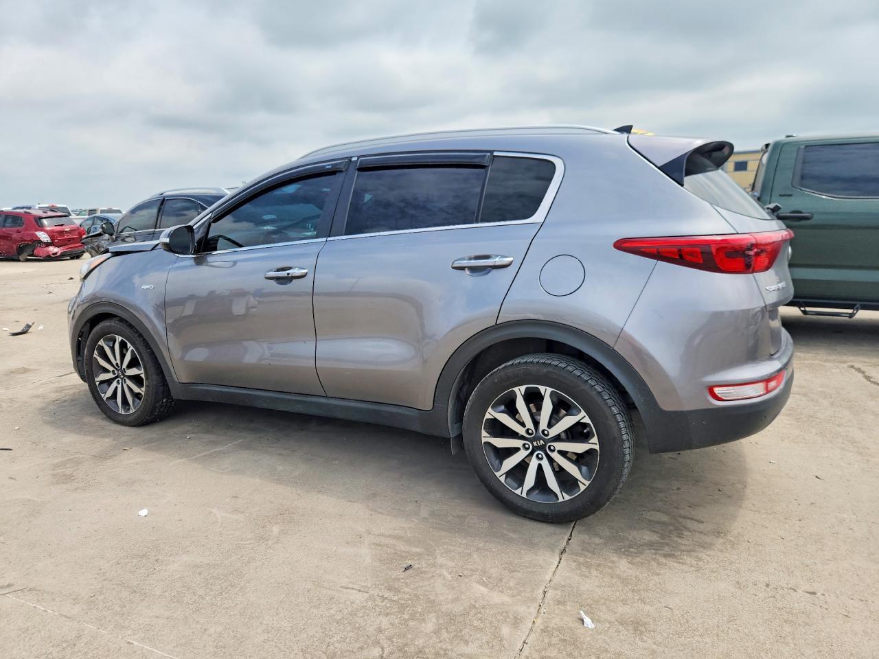 2017 Kia Sportage Ex - Image 2