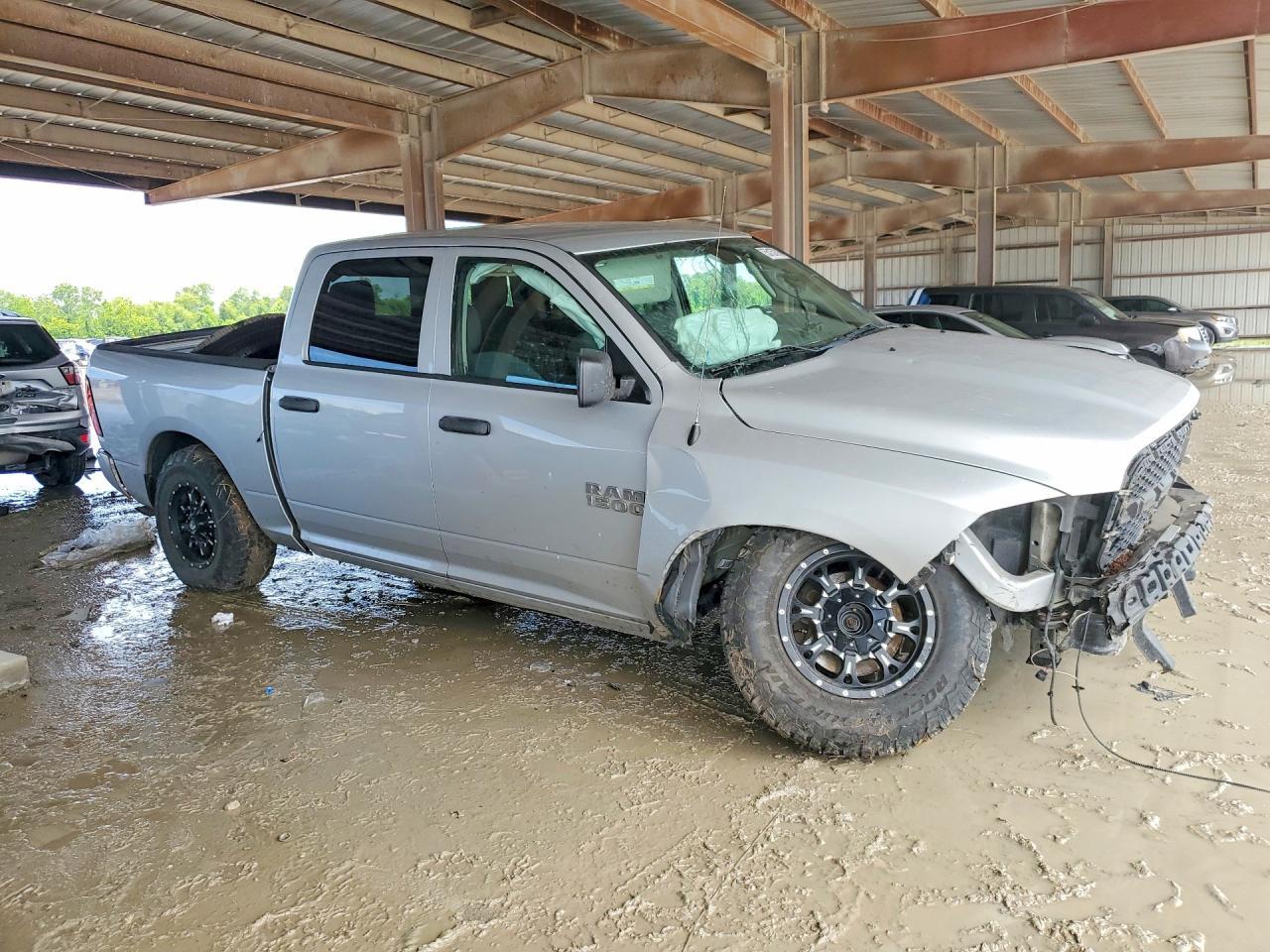 2018 Ram 1500 St - Image 4