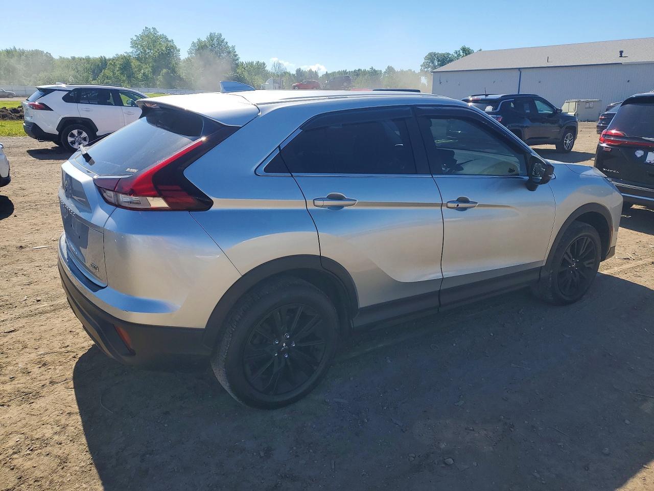 2024 Mitsubishi Eclipse Cross Le - Фото 3