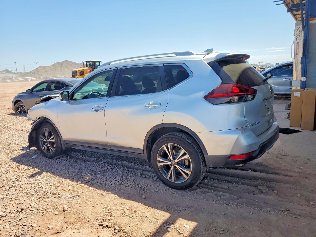 2019 Nissan Rogue Sv - Image 2