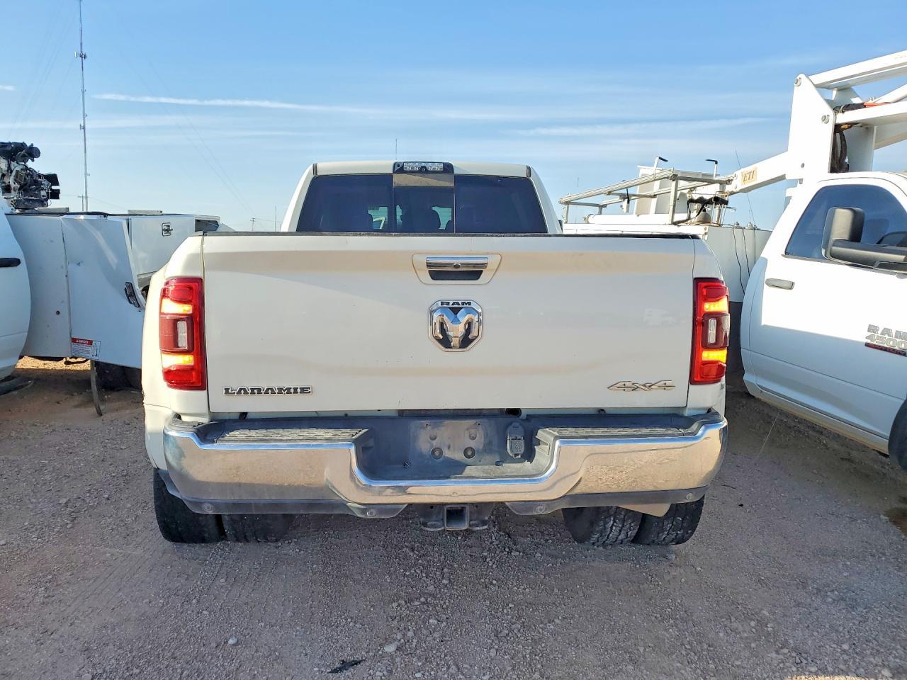 2019 Ram 3500 Laramie - Фото 6