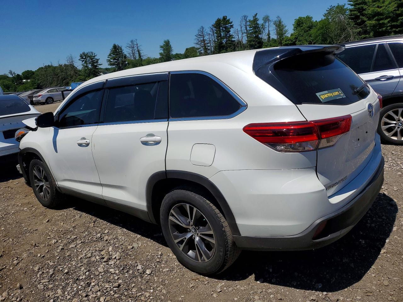 2019 Toyota Highlander Le - Фото 2