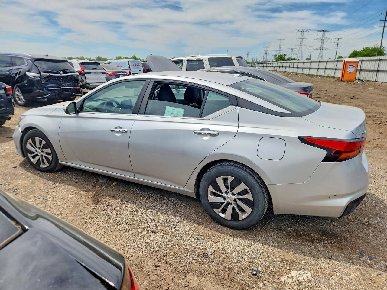 2019 Nissan Altima S - Image 2