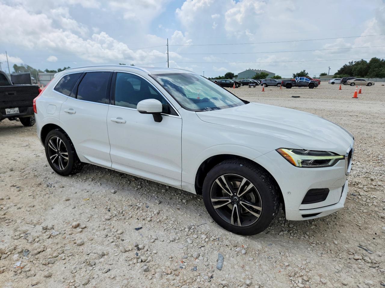 2018 Volvo Xc60 T5 Momentum - Фото 4