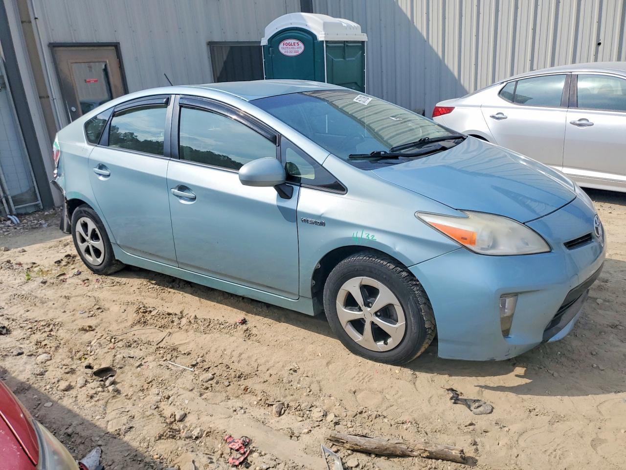 2012 Toyota Prius Two - Фото 4