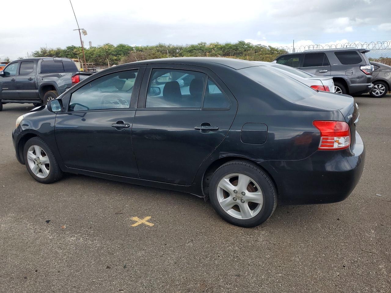 2008 Toyota Yaris Base - Image 2