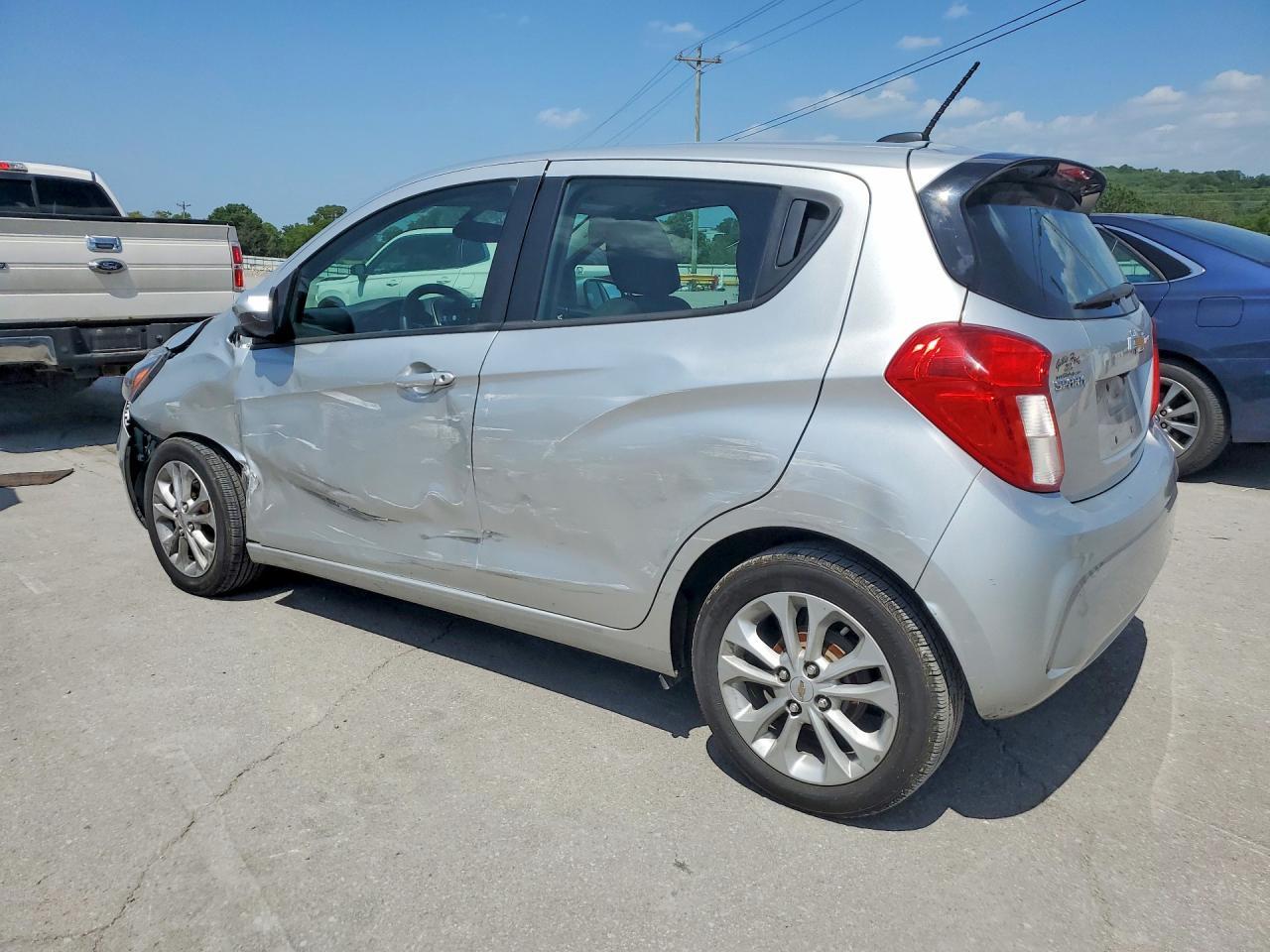 2020 Chevrolet Spark 1Lt - Фото 2