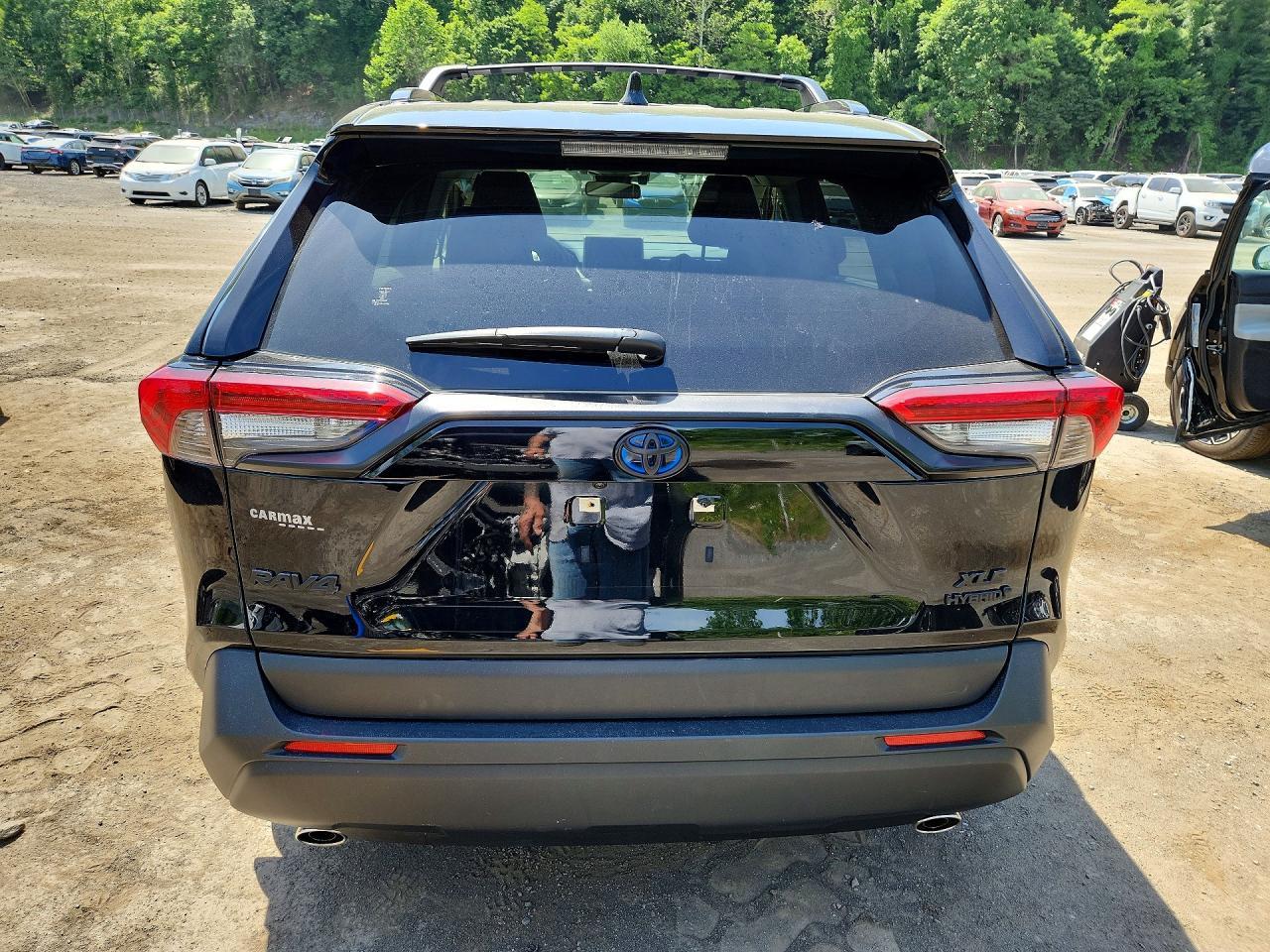 2024 Toyota Rav4 Hybrid Xle - Image 6