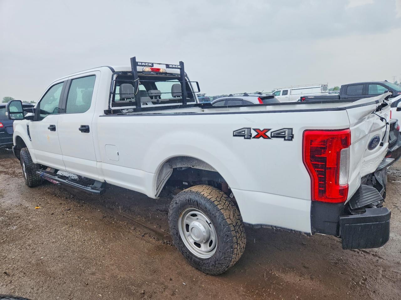 2019 Ford F250 Super Duty - Фото 2