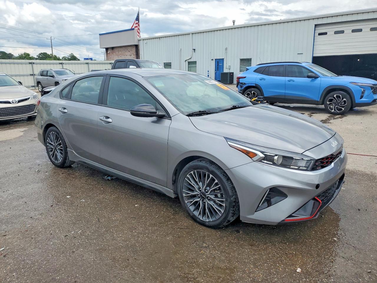 2023 Kia Forte Gt Line - Фото 4