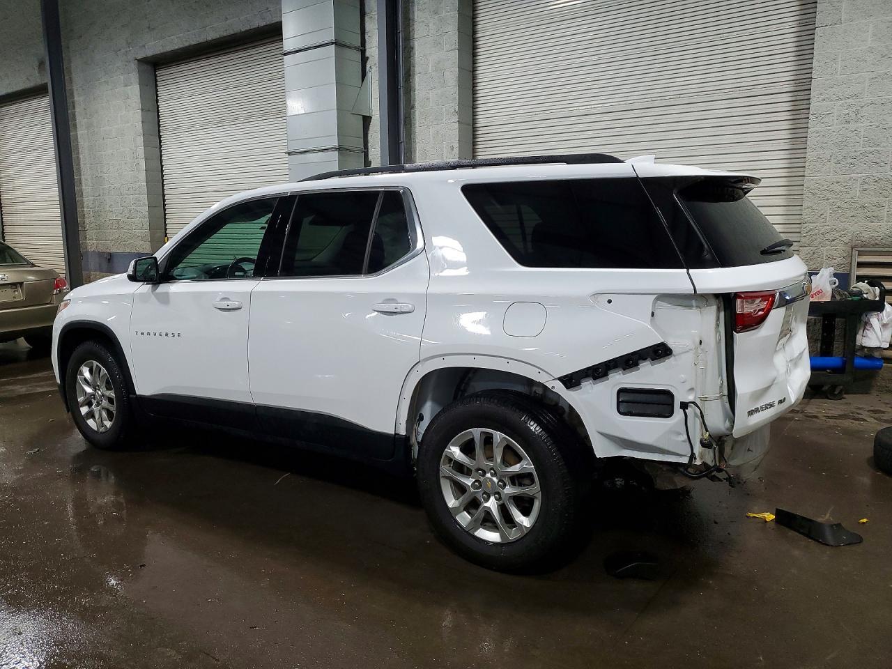 2021 Chevrolet Traverse Lt - Image 2