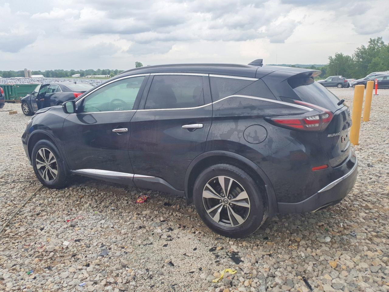 2019 Nissan Murano S - Image 2