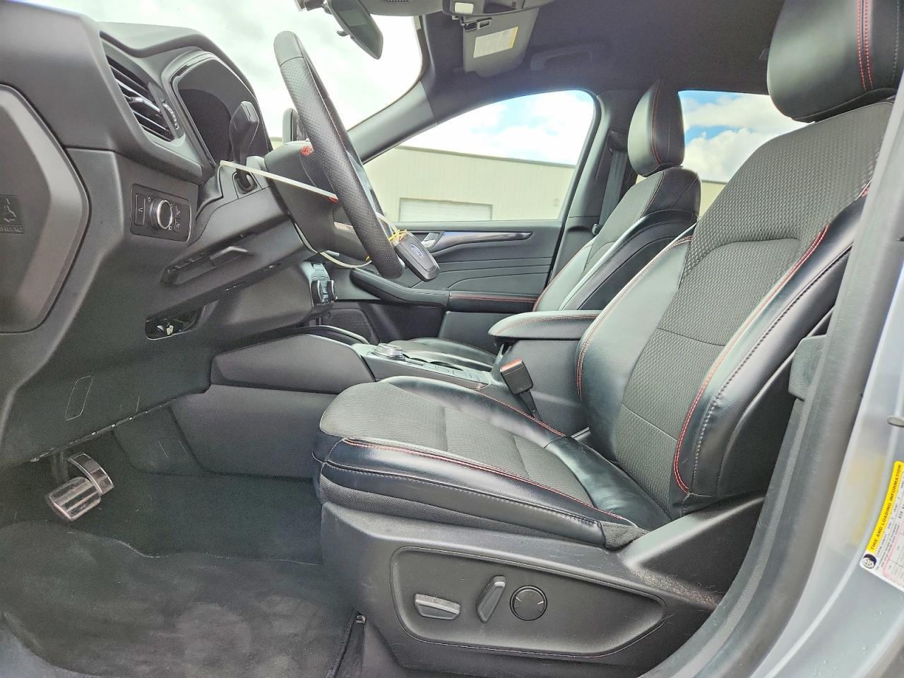 2023 Ford Escape St Line - Фото 7