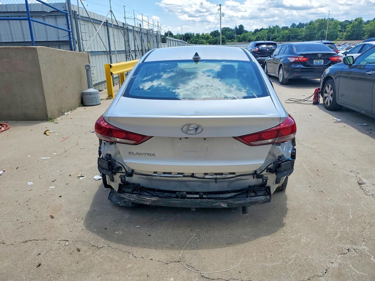 2018 Hyundai Elantra Sel - Image 6