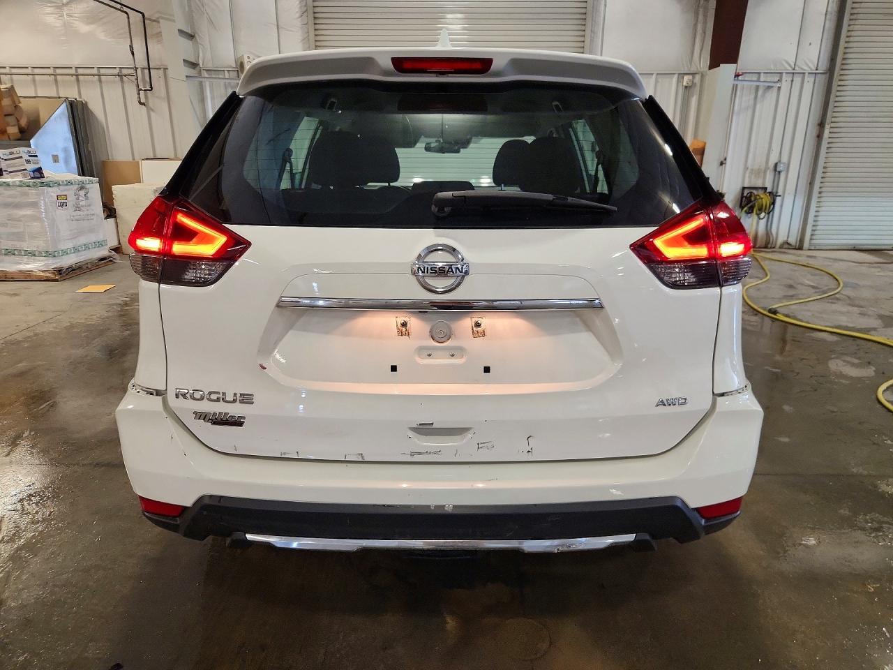 2019 Nissan Rogue S - Image 6