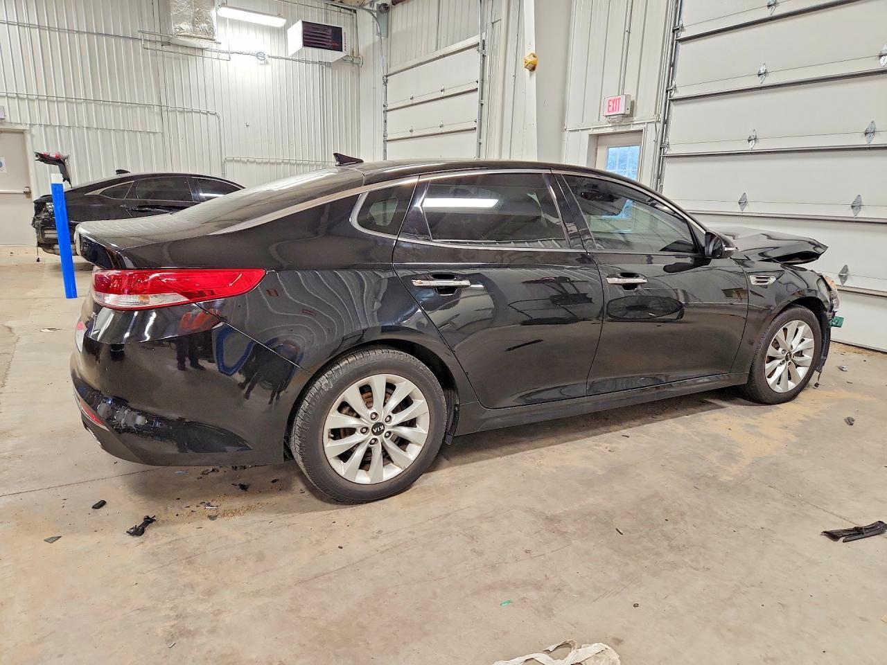 2018 Kia Optima Ex - Image 3
