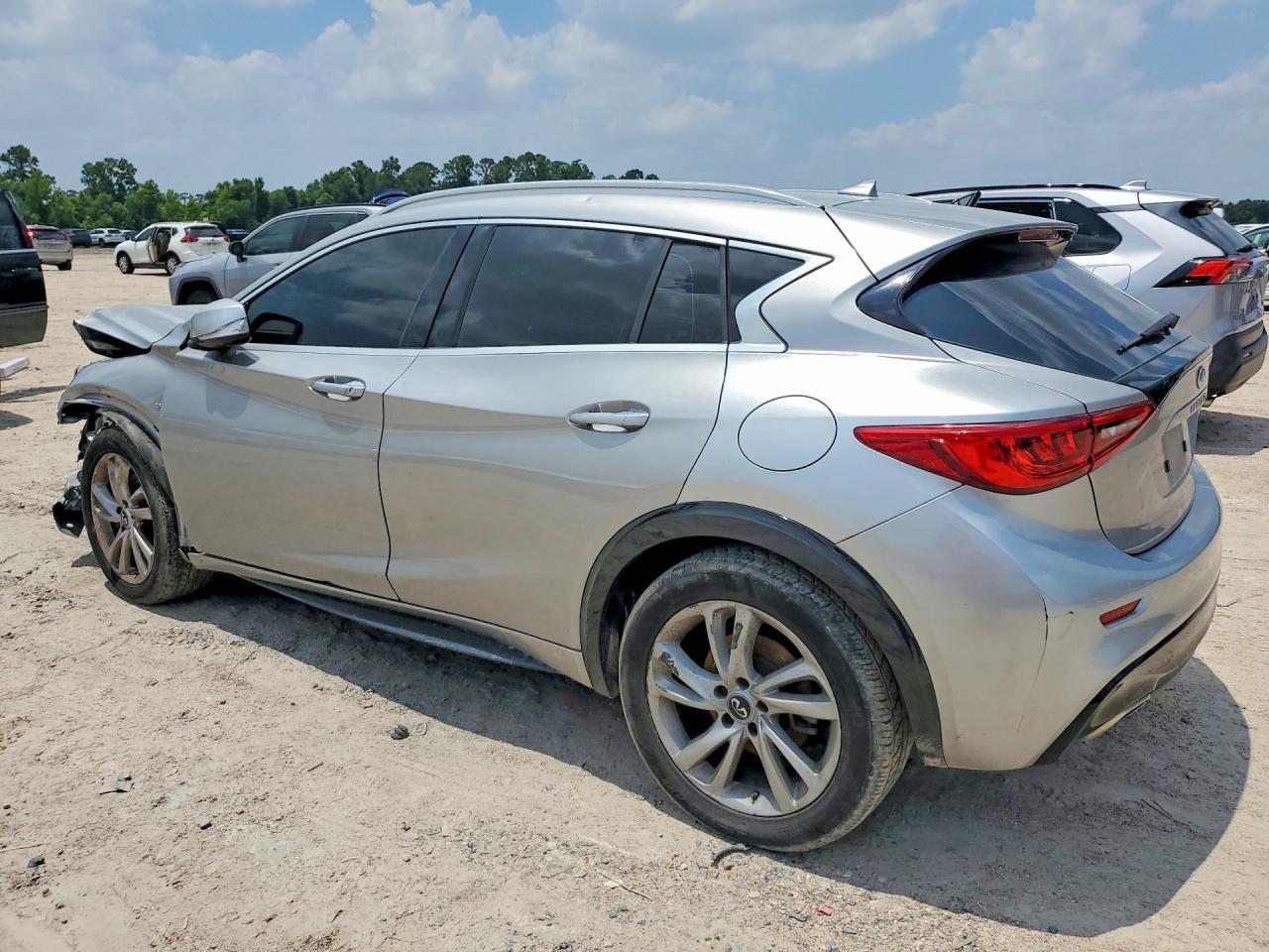 2017 Infiniti Qx30 Premium - Фото 2