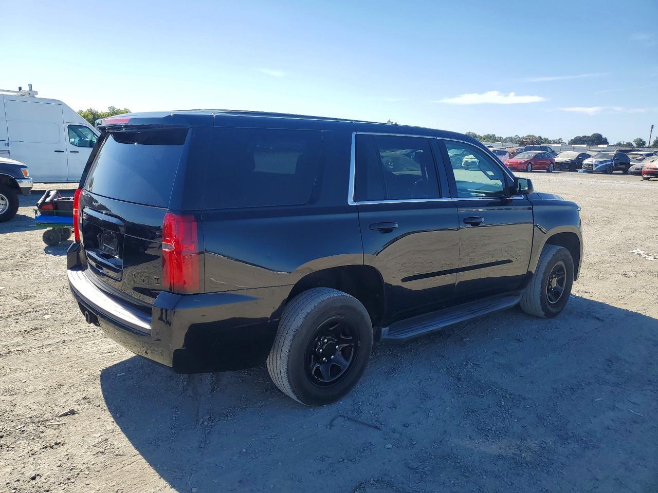 2016 Chevrolet Tahoe Police - Фото 3