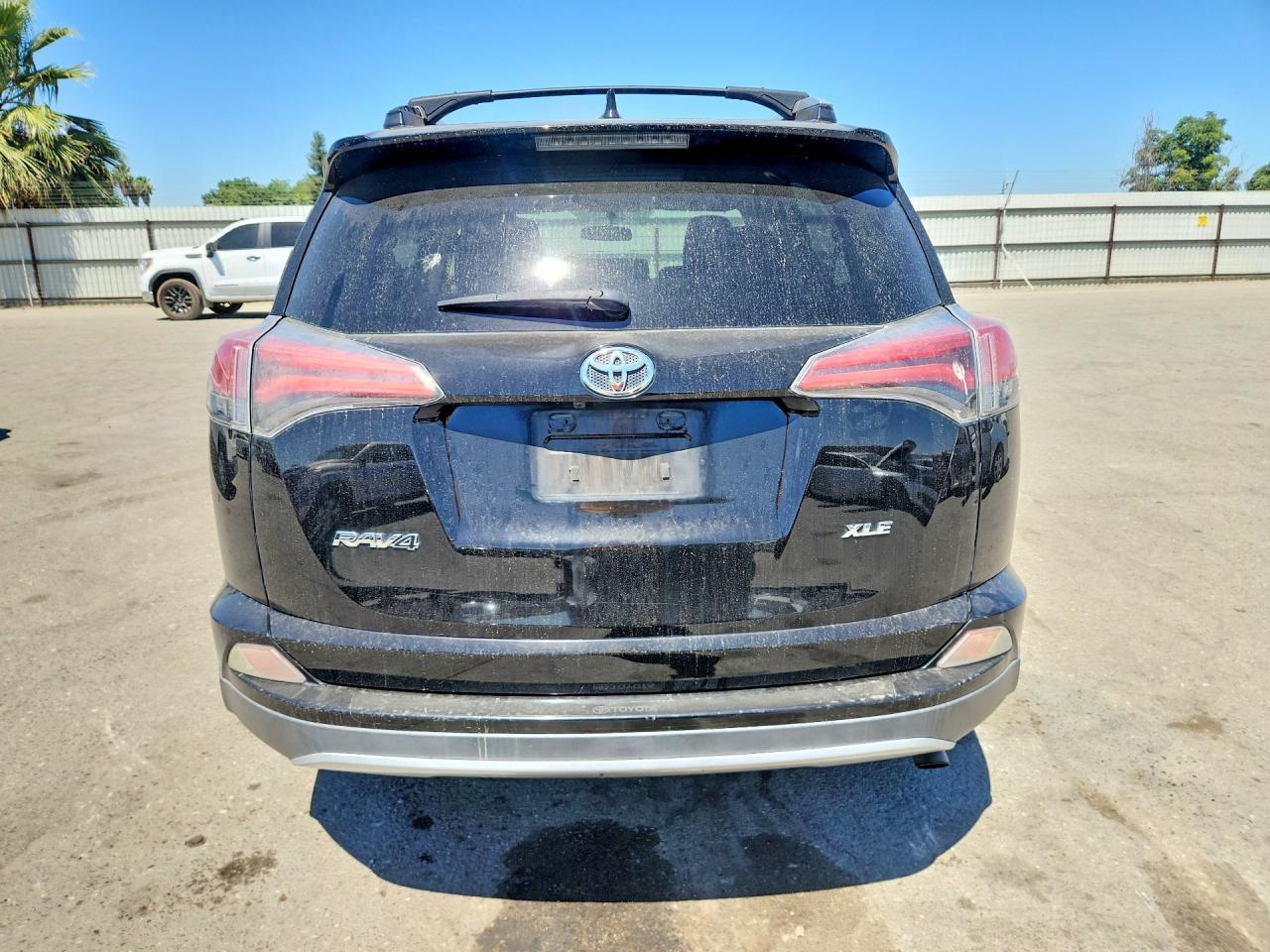 2016 Toyota Rav4 Xle - Image 6