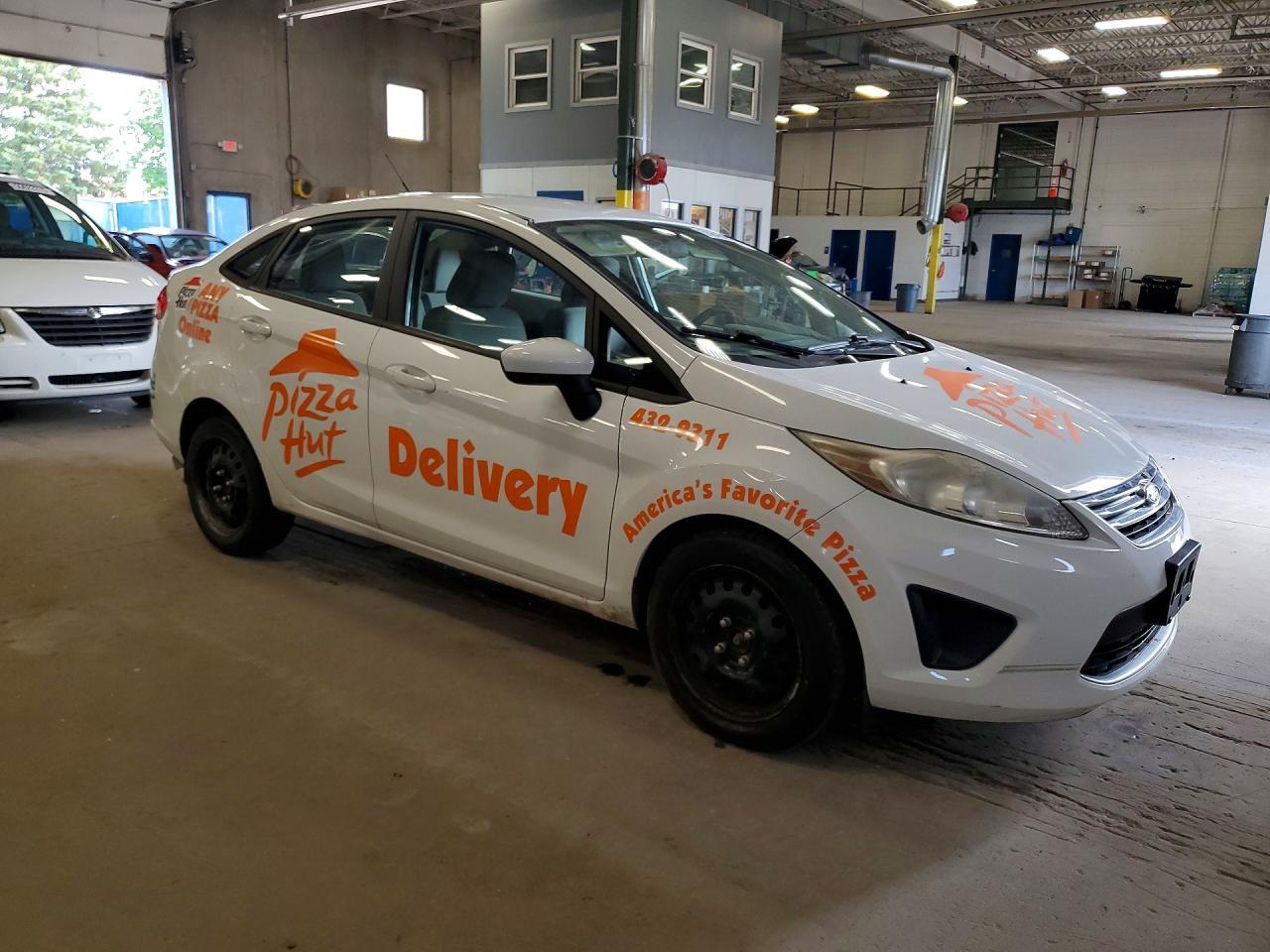 2012 Ford Fiesta Se - Фото 4
