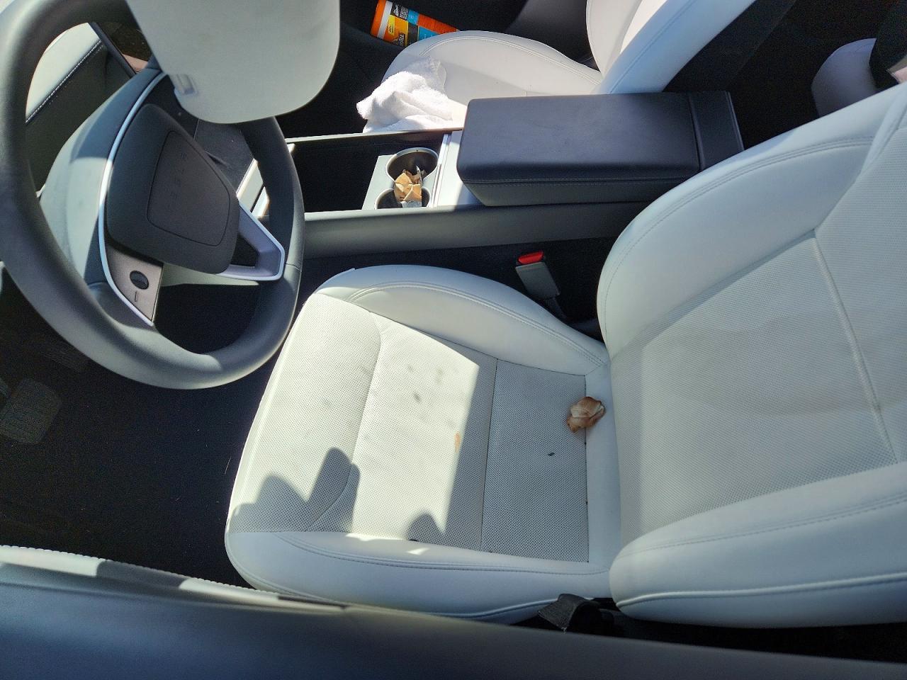 2026 Tesla Model Y - Image 7