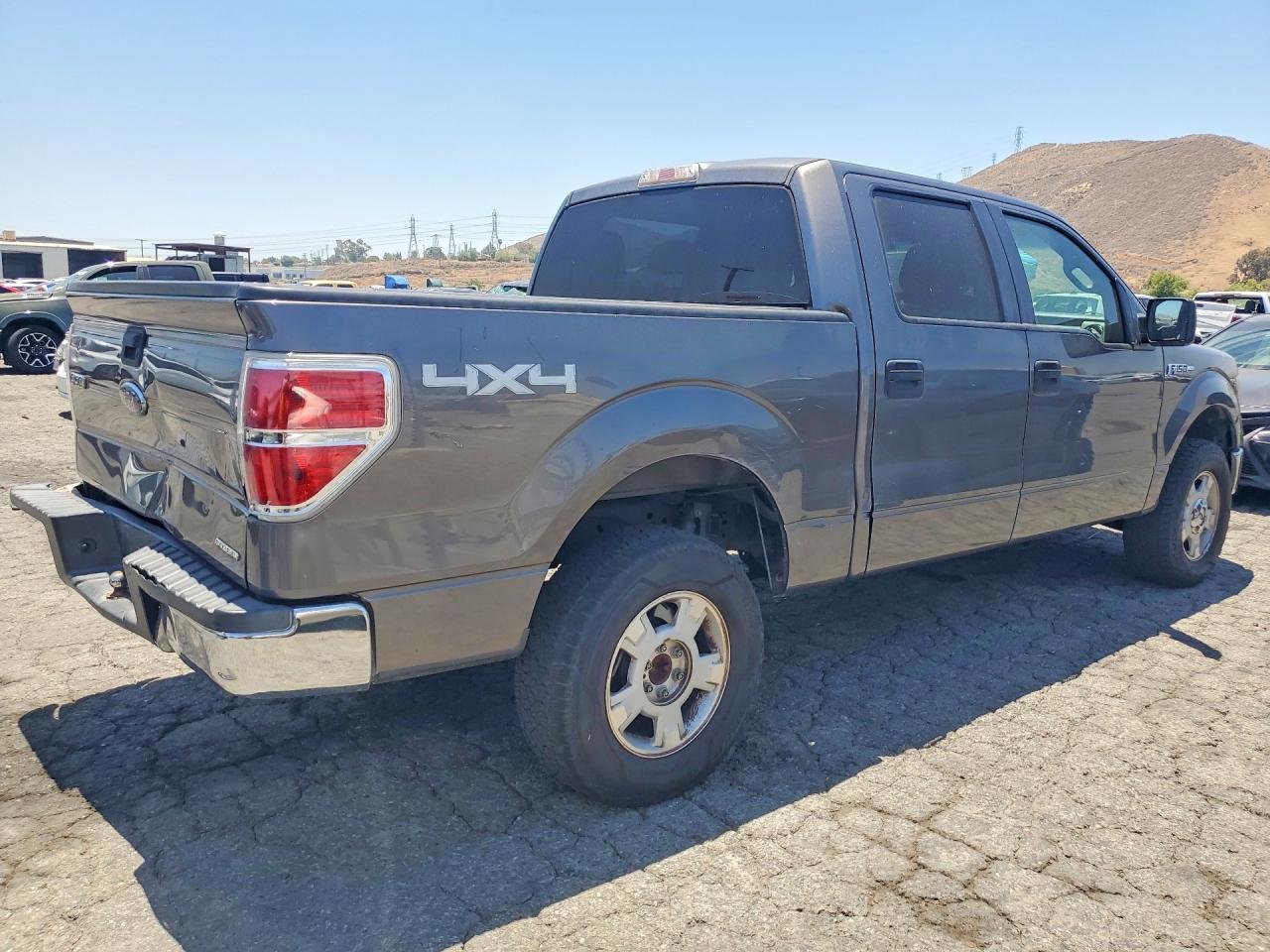 2014 Ford F150 Supercrew - Фото 3