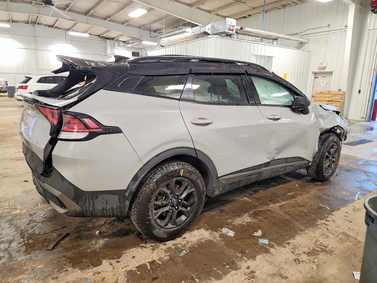 2023 Kia Sportage X-Pro Prestige - Image 3