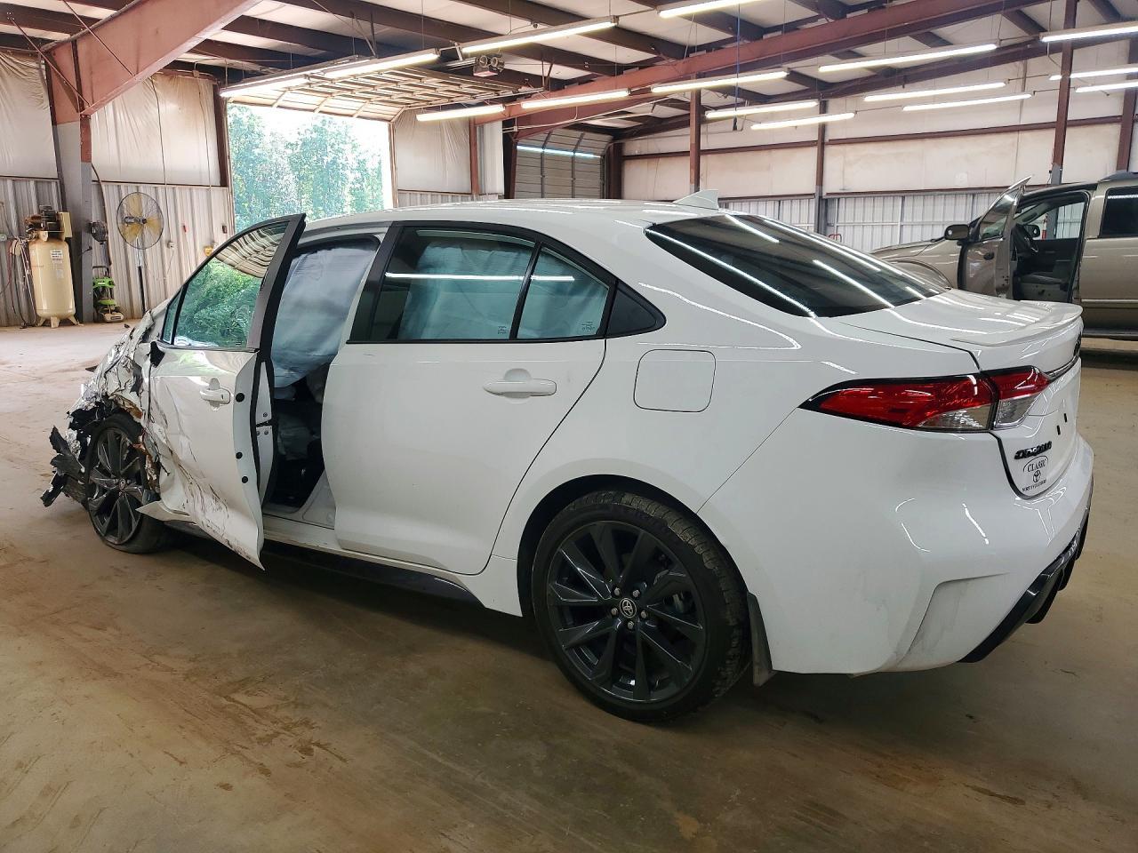 2026 Toyota Corolla Se - Фото 2