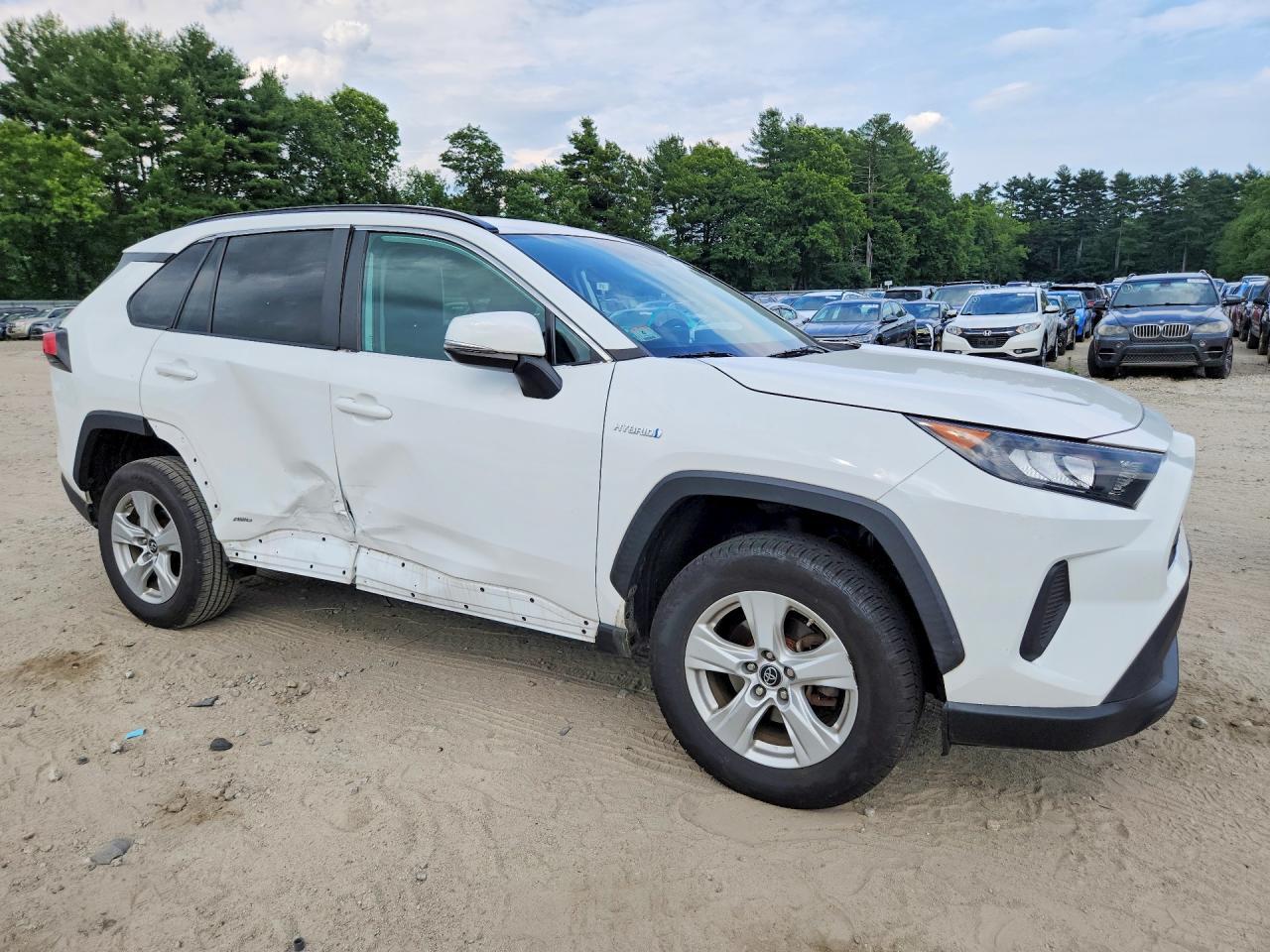 2020 Toyota Rav4 Le - Фото 4