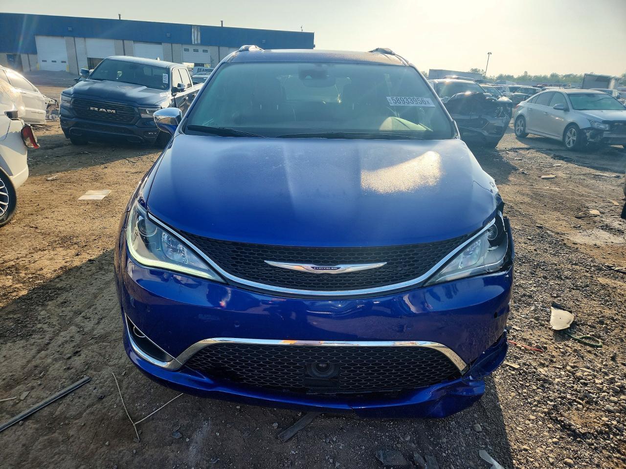 2020 Chrysler Pacifica Limited - Фото 5