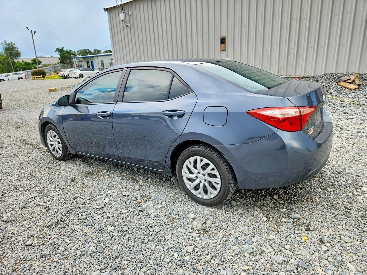 2018 Toyota Corolla Le - Фото 2