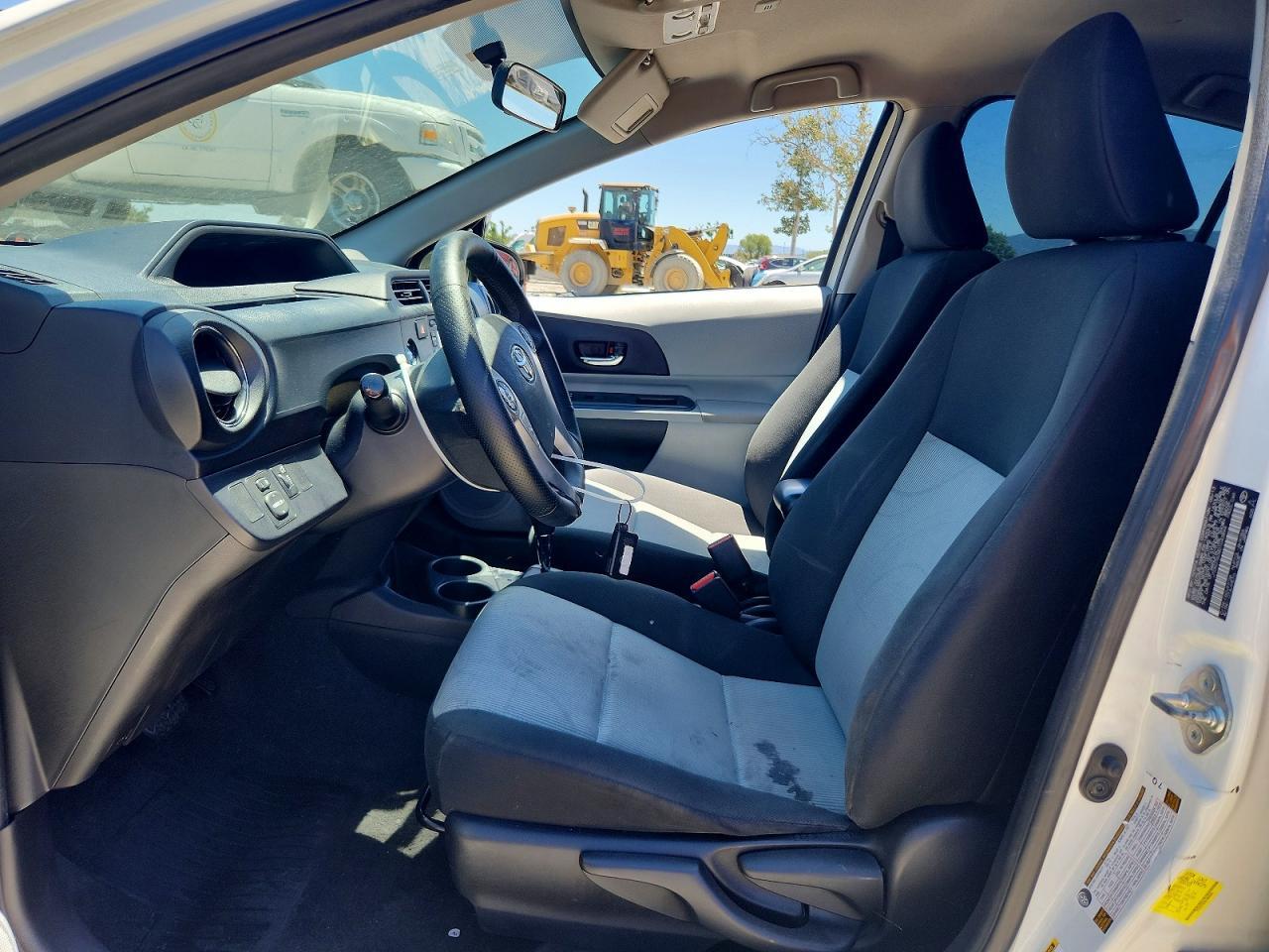 2013 Toyota Prius C Three - Фото 7