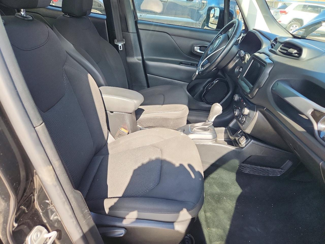2018 Jeep Renegade Latitude - Image 7