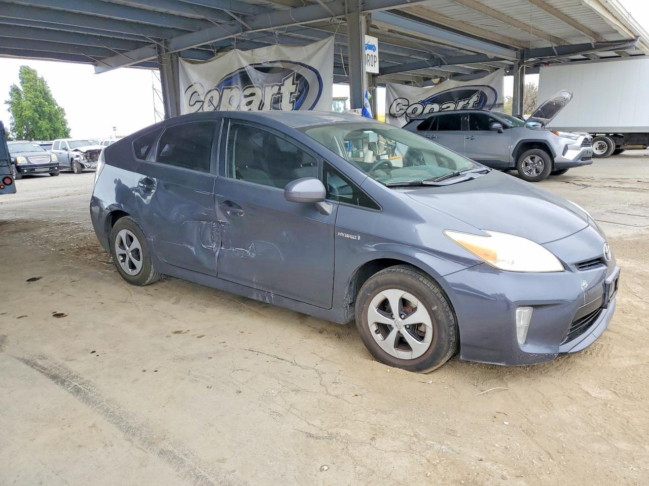 2012 Toyota Prius Two - Фото 4