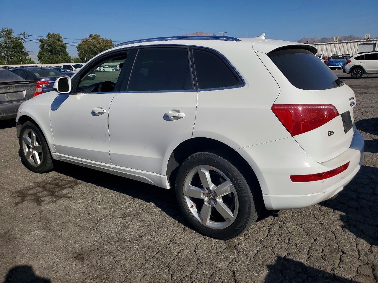 2012 Audi Q5 Premium Plus - Фото 2