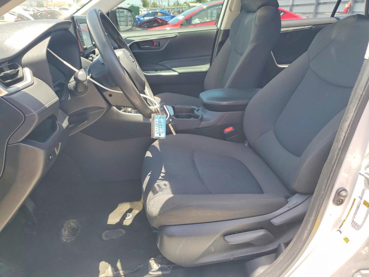 2021 Toyota Rav4 Le - Фото 7