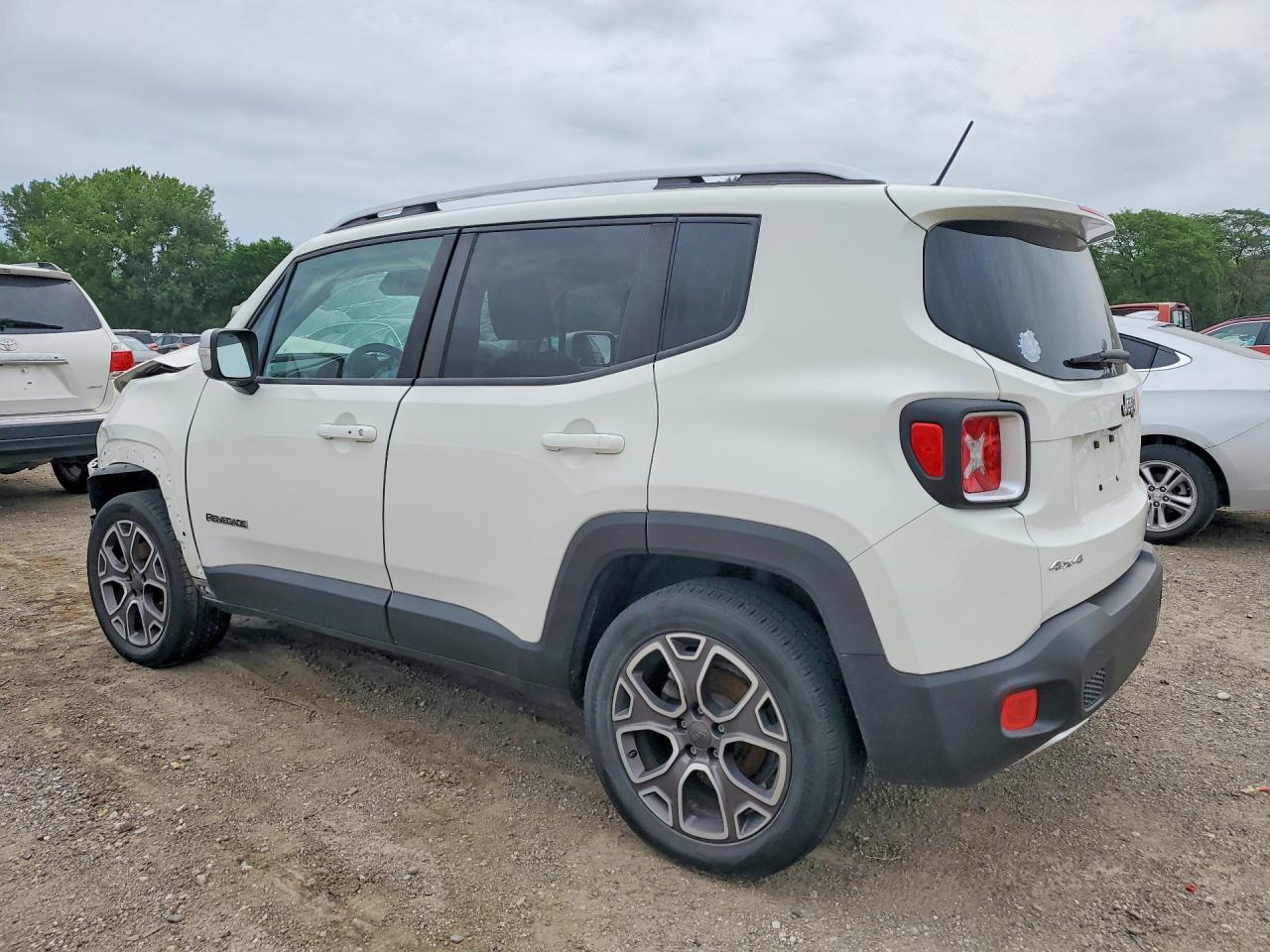 2015 Jeep Renegade Limited - Фото 2