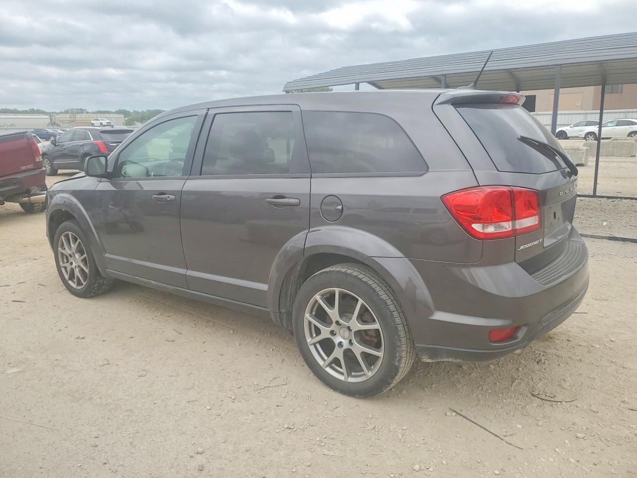 2016 Dodge Journey R - Image 2