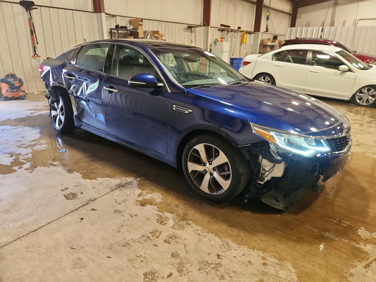 2019 Kia Optima S - Фото 4