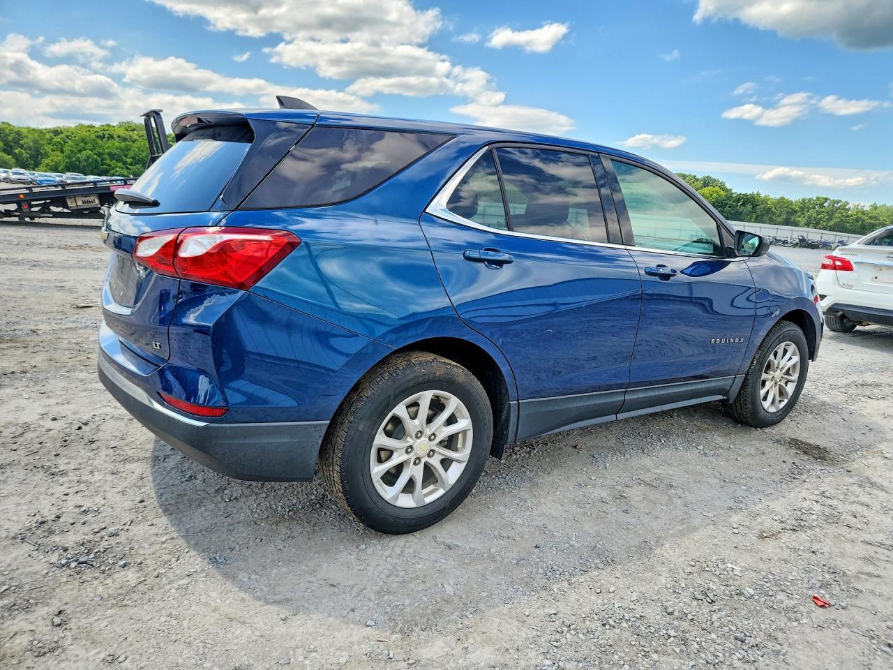 2020 Chevrolet Equinox Lt - Image 3